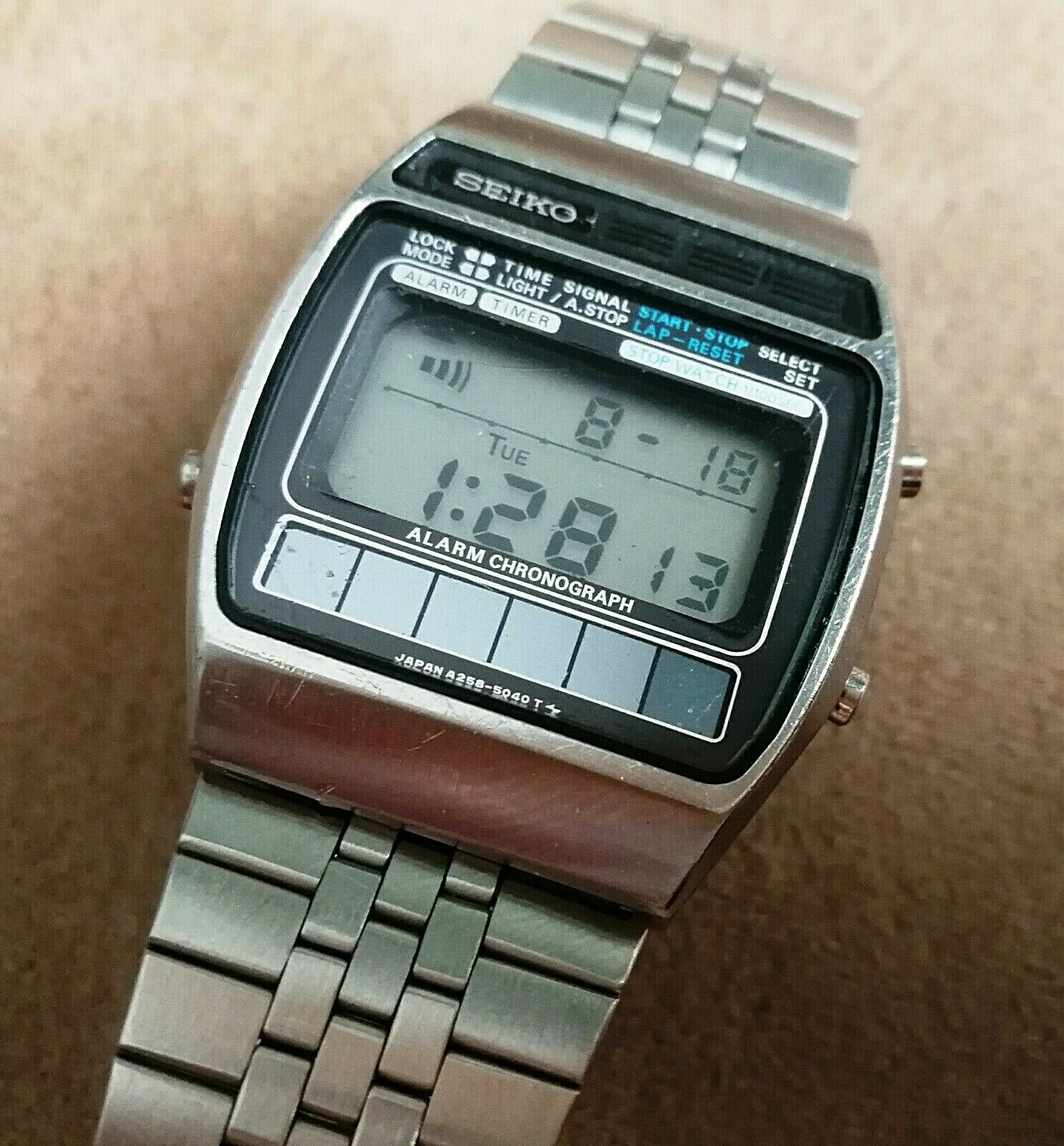 vintage seiko a258-5060 solar chronograph lcd quartz watch from