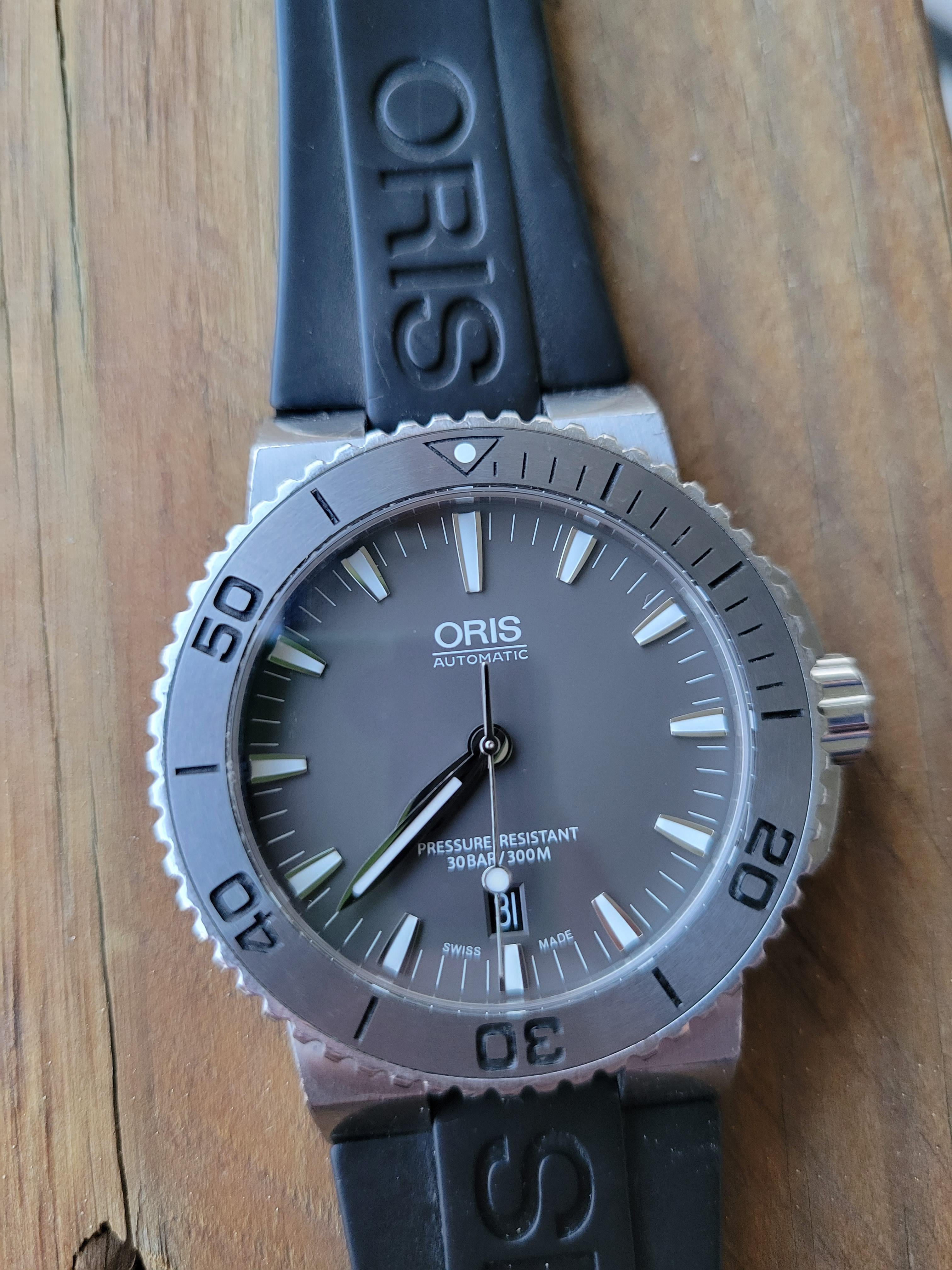 WTS Oris Aquis Date Automatic Grey Dial 43.5mm Diameter 733