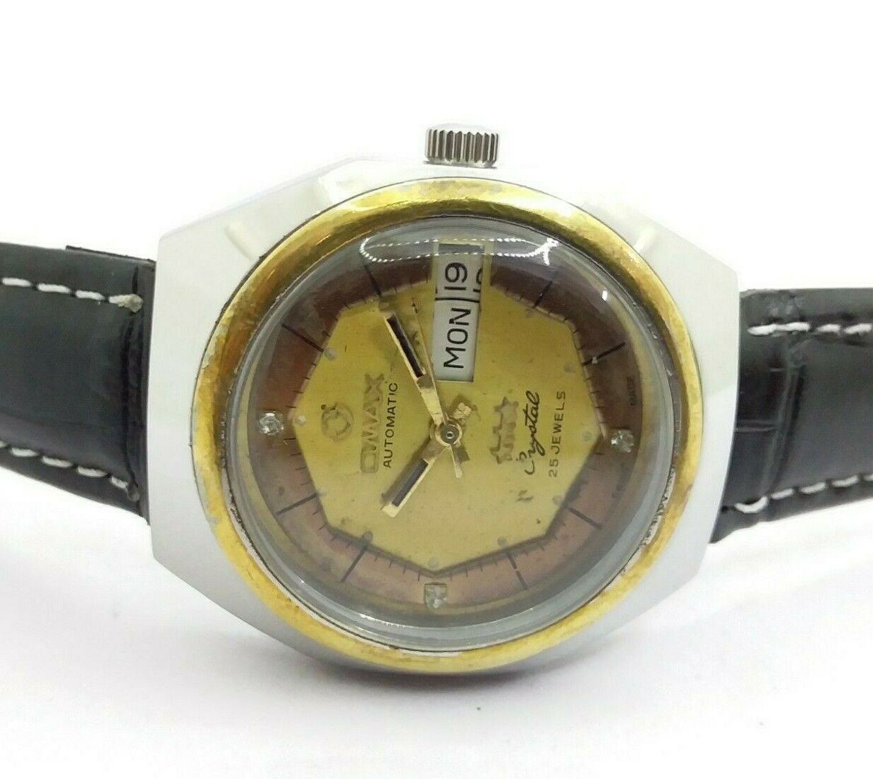 VINTAGE MEN S OMAX CRYSTAL AUTOMATIC 25 JEWELS DAY DATE WORKING