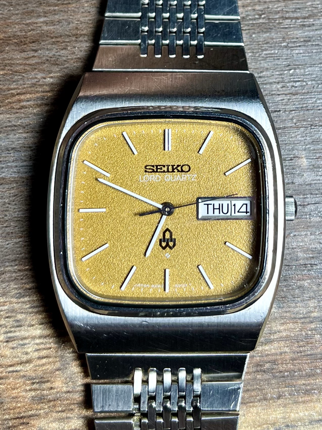 Seiko quartz s114v usa sale