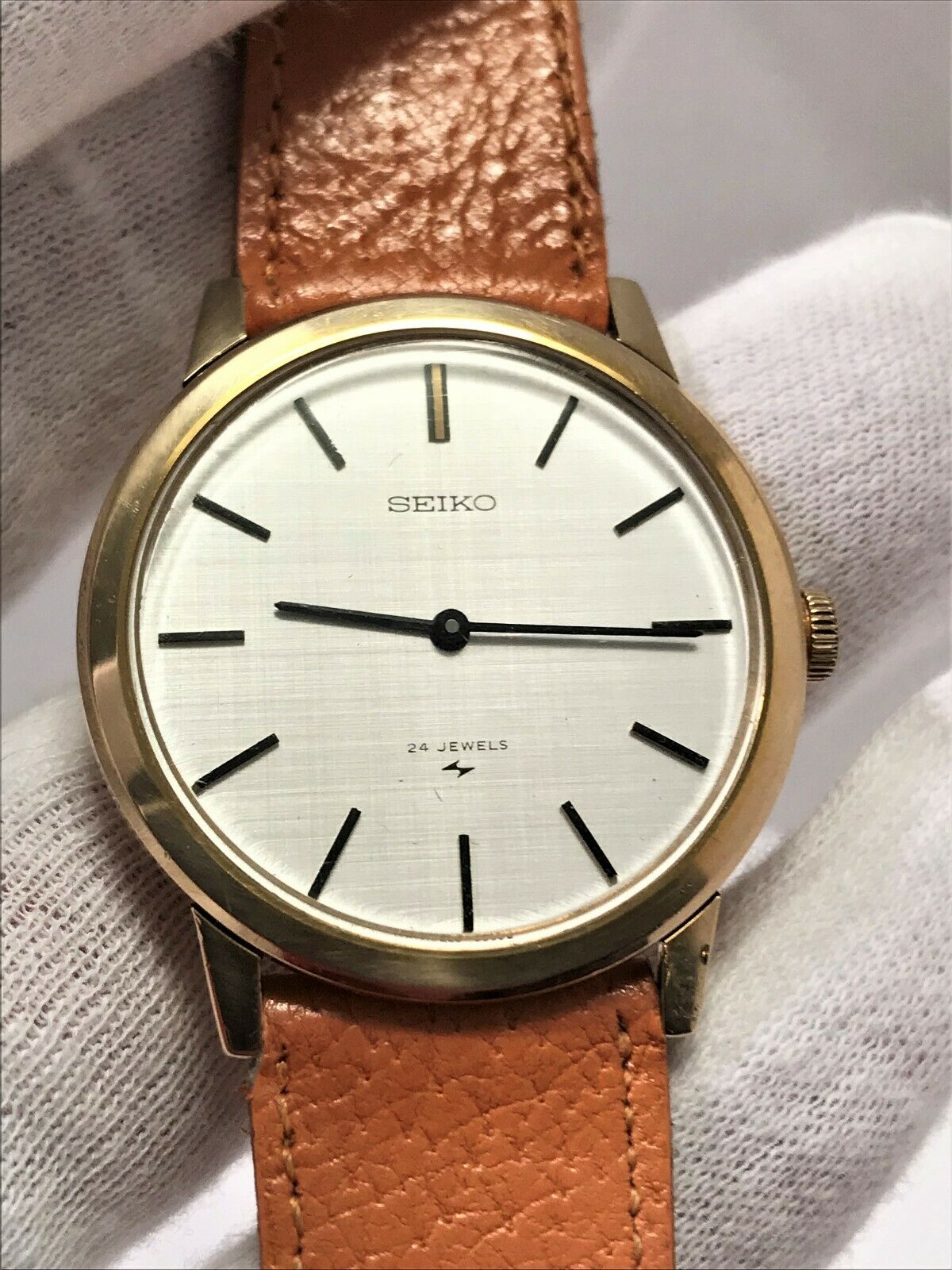 Y4稼働品 SEIKO セイコー 2559-0180 シャリオ 24石 シルバーカラー 手 