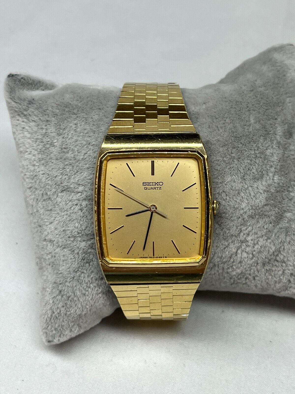 SEIKO シャリオ スイスセイコー ゴールド 80's ヴィンテージ タンク Vintage Men's Seiko 7810-5159 Gold Tone Quartz Watch New Battery