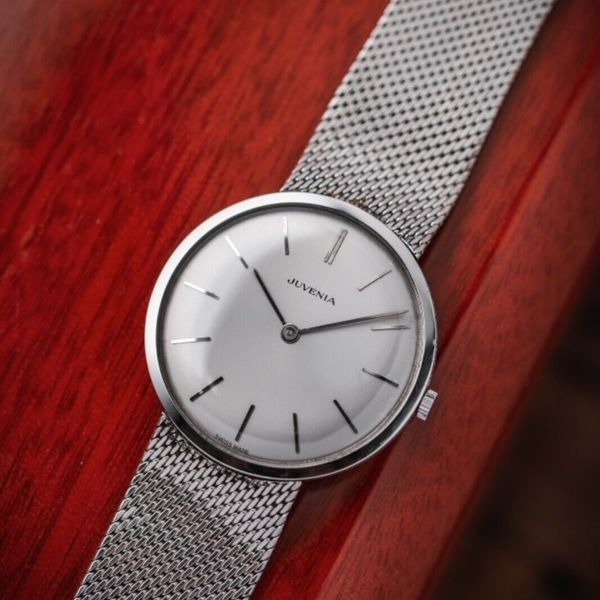 Montre Vintage Juvenia Ultra Slim - Mécanique à Remontage Manuel - Années 70 - Cadran Bleu Acier Inox