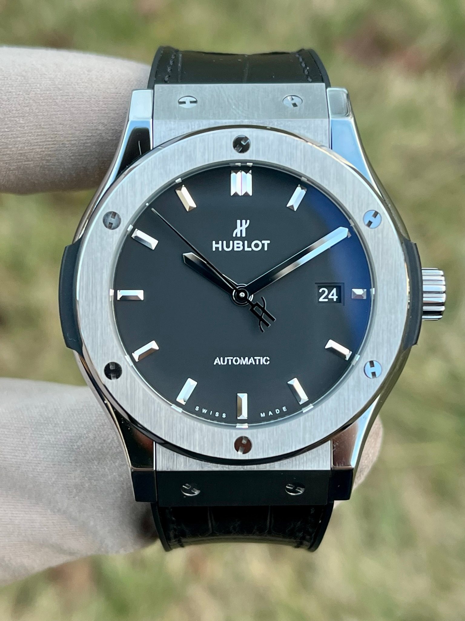 Jual hublot outlet