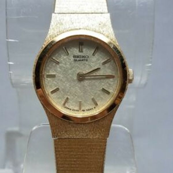 Women's Vintage Seiko 2Y00-0010 Gold Tone Round Watch - Works Great -New  Battery | WatchCharts