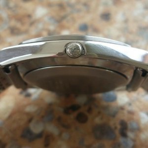 Vintage Seiko Quartz JDM 4122 8000 May 1976 Textured Dial