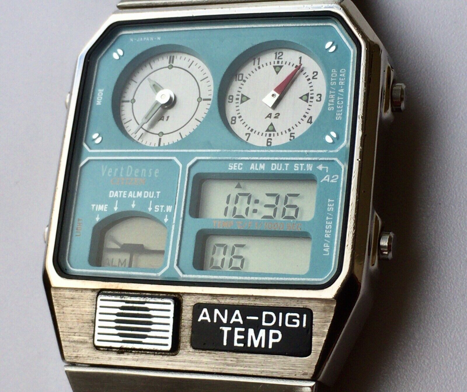 CITIZEN ANA-DIGI TEMP Vert Dense 8987-Q01580 VINTAGE