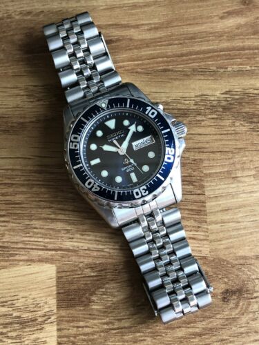 Seiko Kinetic Sports 200 Watch - Rare Blue dial/bezel Model