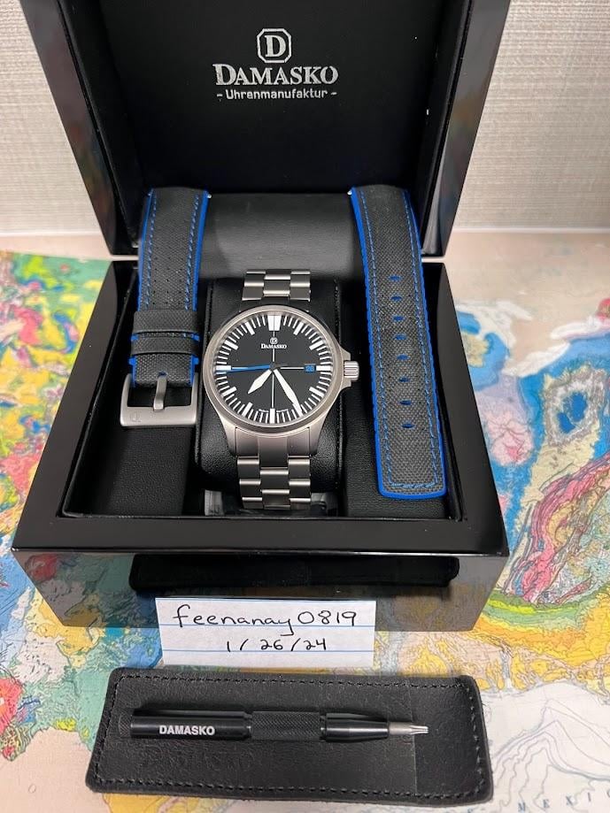 WTS] Damasko DS30 w/ blue second hand + Damasko submarine steel