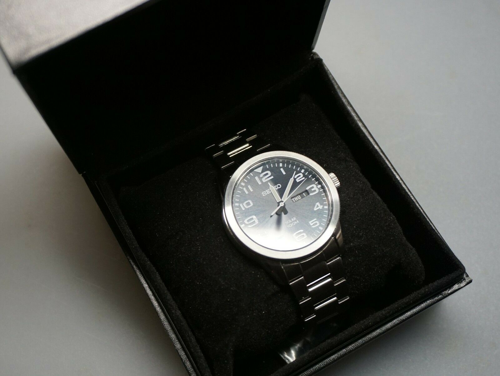 SEIKO SNE471P1/198 SOLAR WatchCharts