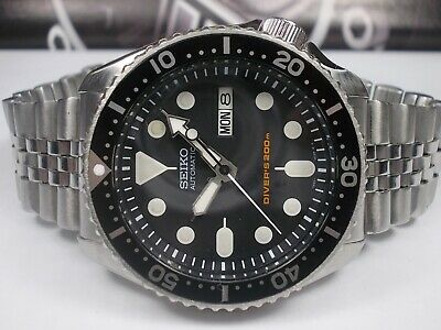 SEIKO 200M SCUBA DIVERS SKX007 AUTO MENS WATCH 7S26 0020 BLACK