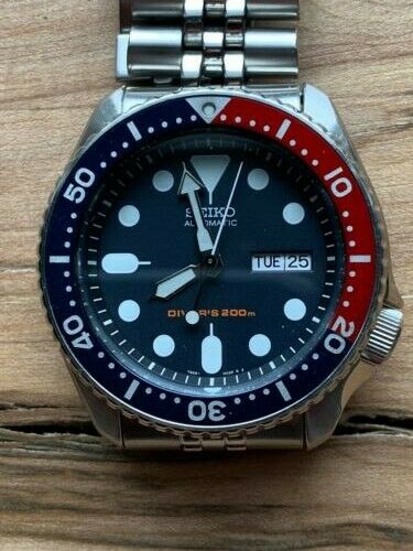 Seiko SKX007 Jubilee bracelet - 7S26-0020 - 44G1JZ - Watch Plaza