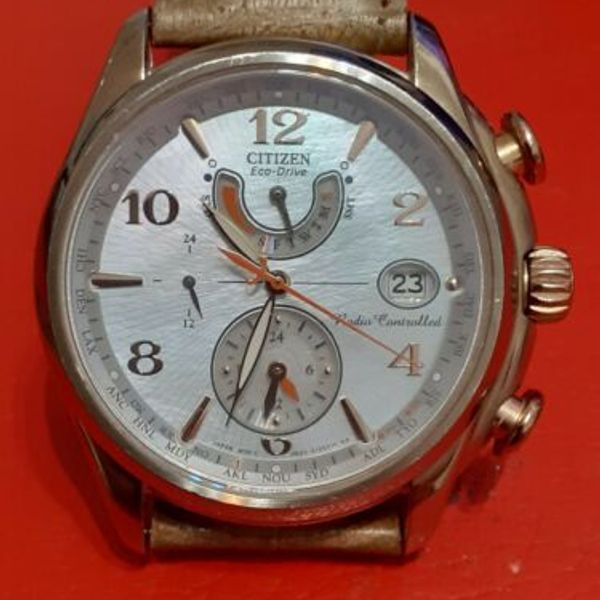 CITIZEN ECO DRIVE RADIO CONTROLLED WORLD TIME ALARM H820 S087139 WATCH