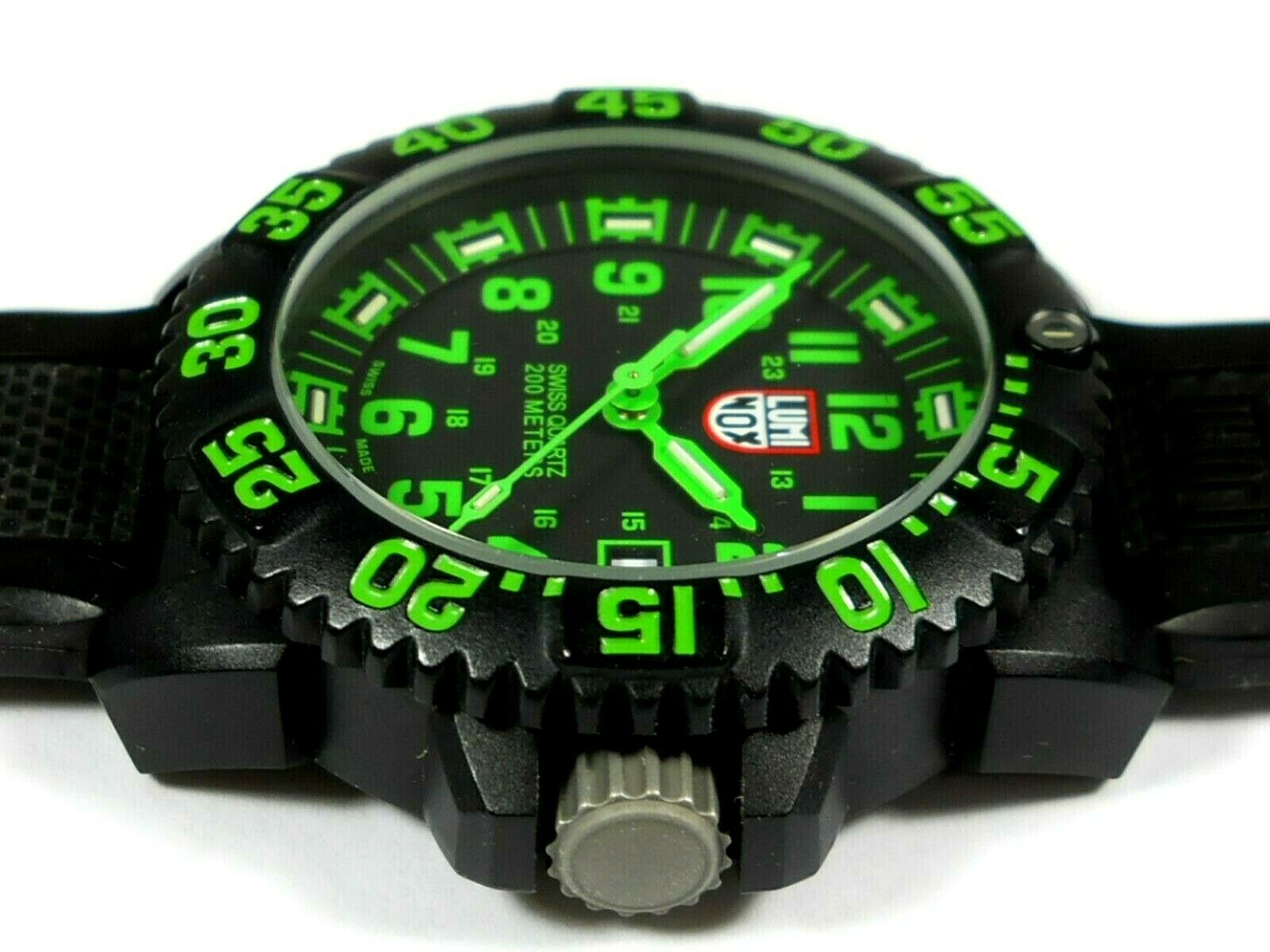LUMINOX WATCH SERIES 3050/3950 BLACK & GREEN NAVY SEALS LUMINOX WATCH SERIES 3050/3950 BLACK & GREEN NAVY SEALS