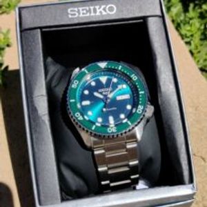 GREAT CONDITION* Seiko 5 SRPD61 