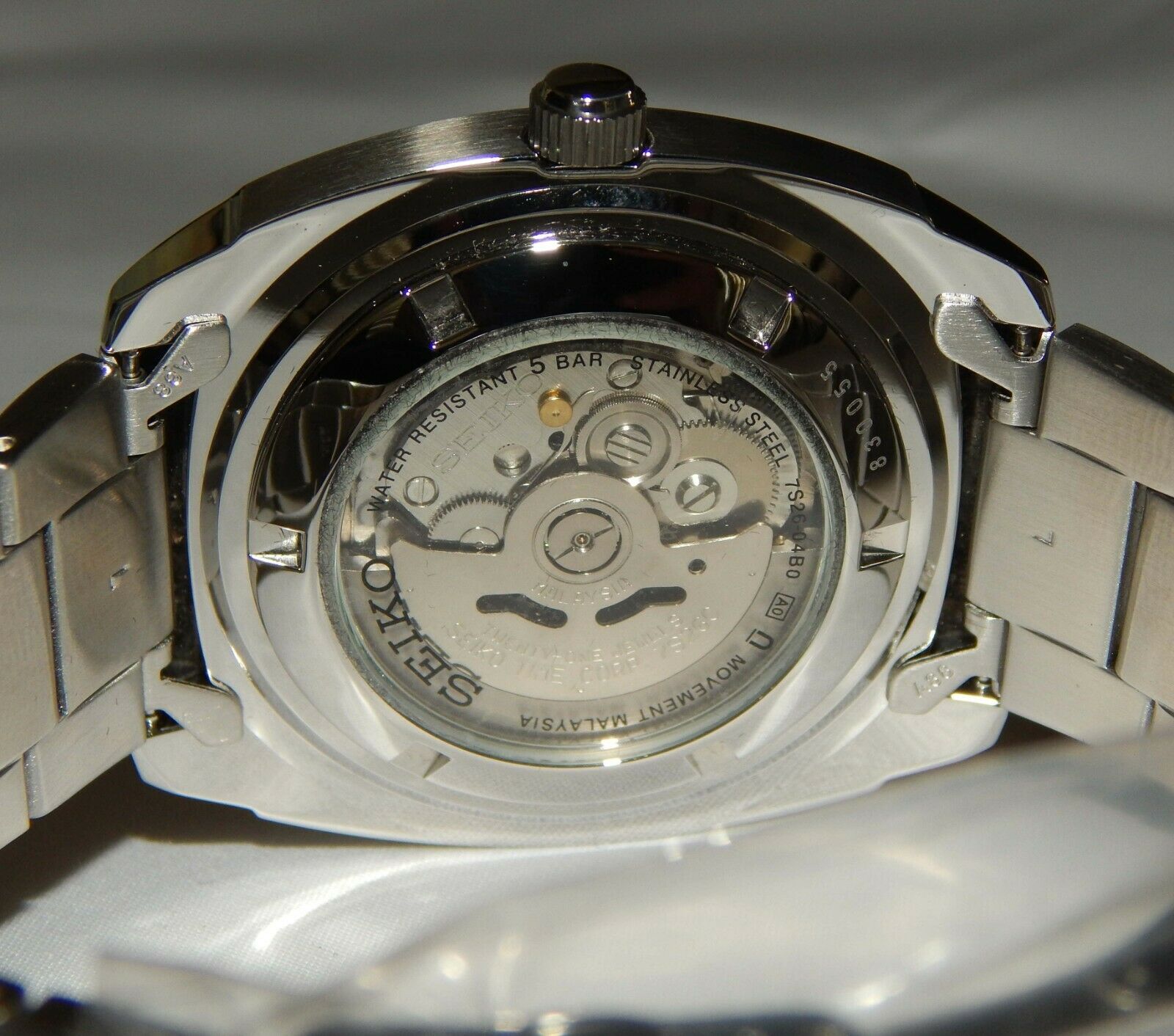 men's automatic stainless steel bracelet watch 44mm snkm97
