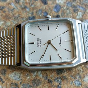 セイコー SEIKO Chronos 9021-5130 クォーツ腕時計 Seiko 9021-5130 Vintage Silver Gold Quartz Mens Watch