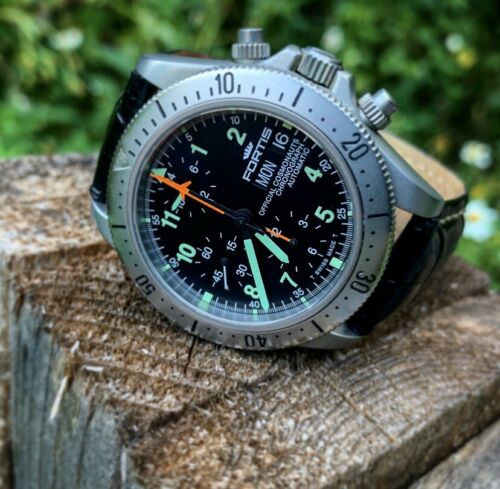 フォルティス コスモノート 605.22.142 AT レマニア5100 希少 Fortis Official Cosmonauts Chronograph 605.22.142 Lemania 5100