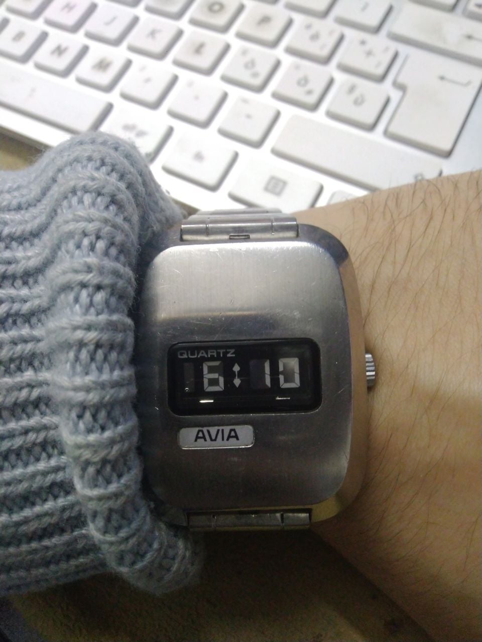 Avia quartz outlet watch