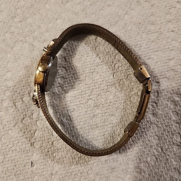 Vintage Benrus Ladies Quartz Watch Small Face Jewel Gold Tone Bezel ...