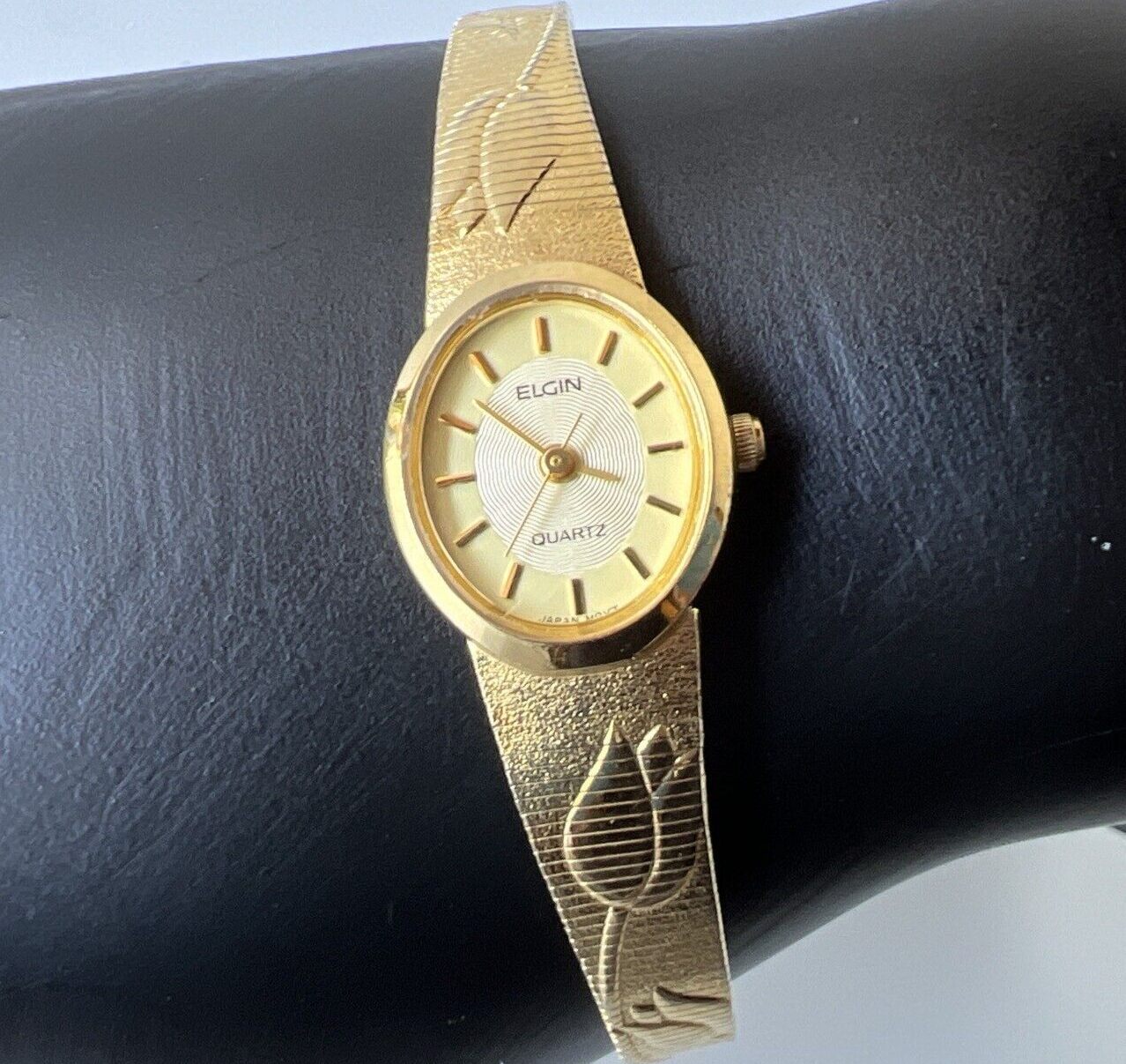 Elgin Rose watch gold tone bracelet watch coordinated set OS 1940 main image 4