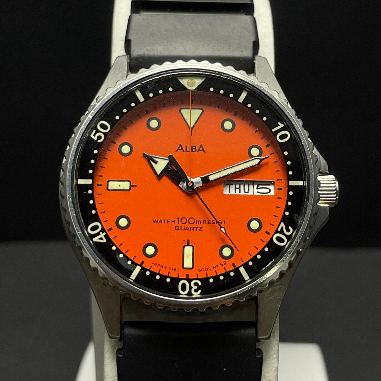 Vintage Seiko Alba broad arrow Diver Quartz Orange Dial Men's