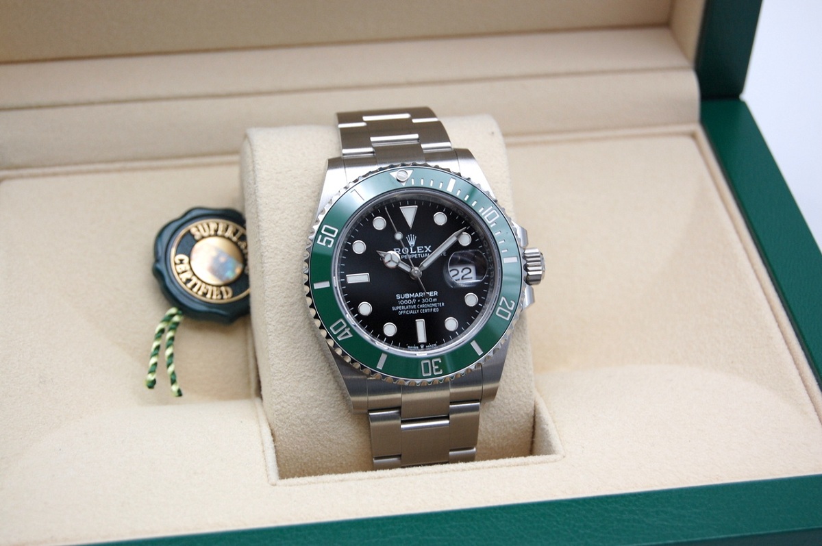 Rolex Submariner Date Ceramic 41mm Kermit 126610LV Unworn 2022+