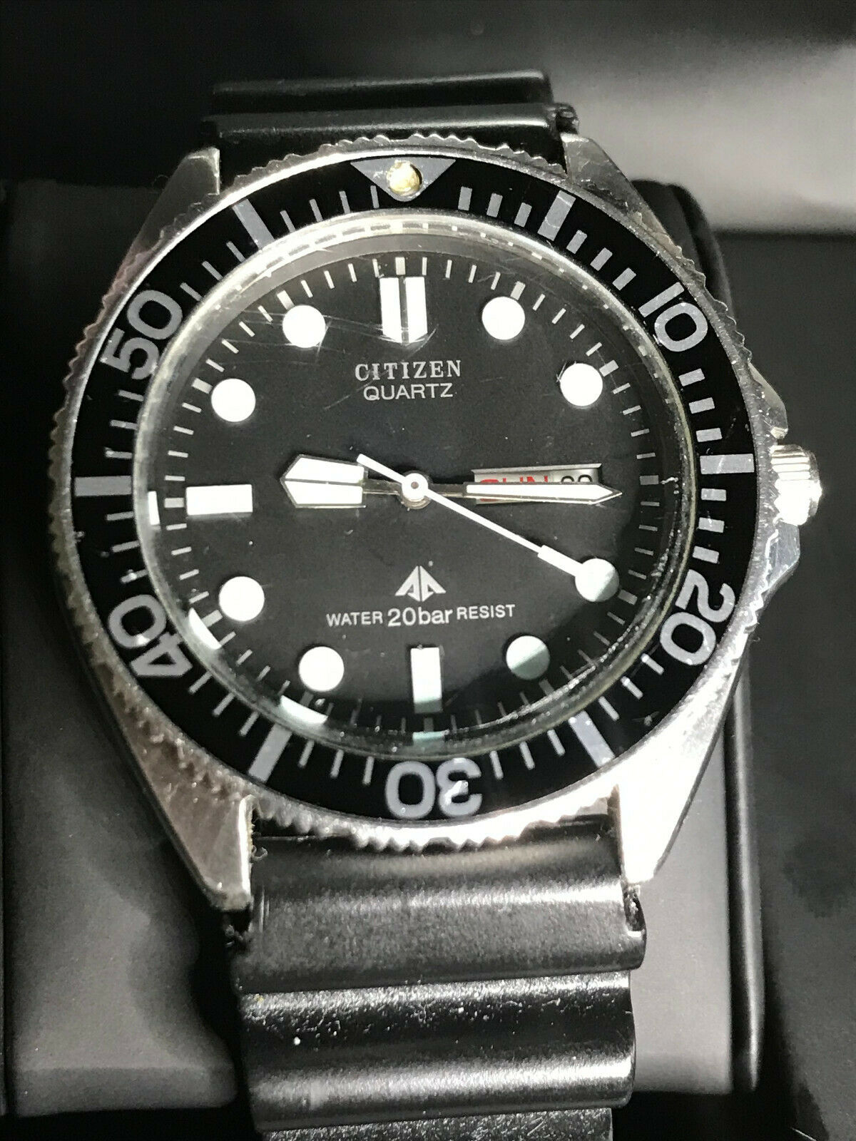 CITIZEN QUARTZ DIVER 200M 3802-451732Y | WatchCharts Marketplace