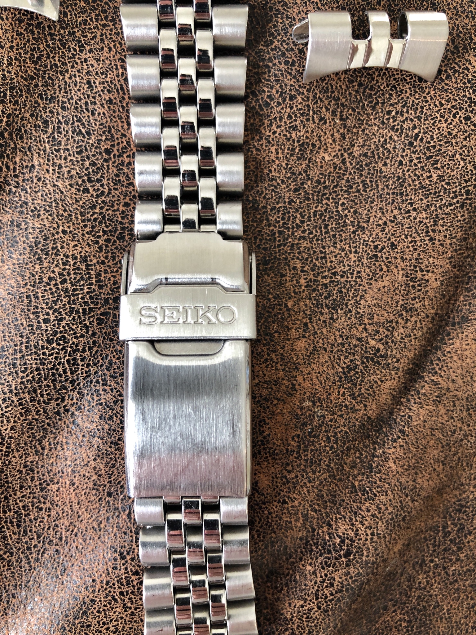 WTS] Genuine Seiko Jubilee Bracelet for SKX 013/15 (20mm) | WatchCharts