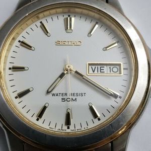 Vintage Seiko Analog Quartz Watch 7N43-8309 | WatchCharts