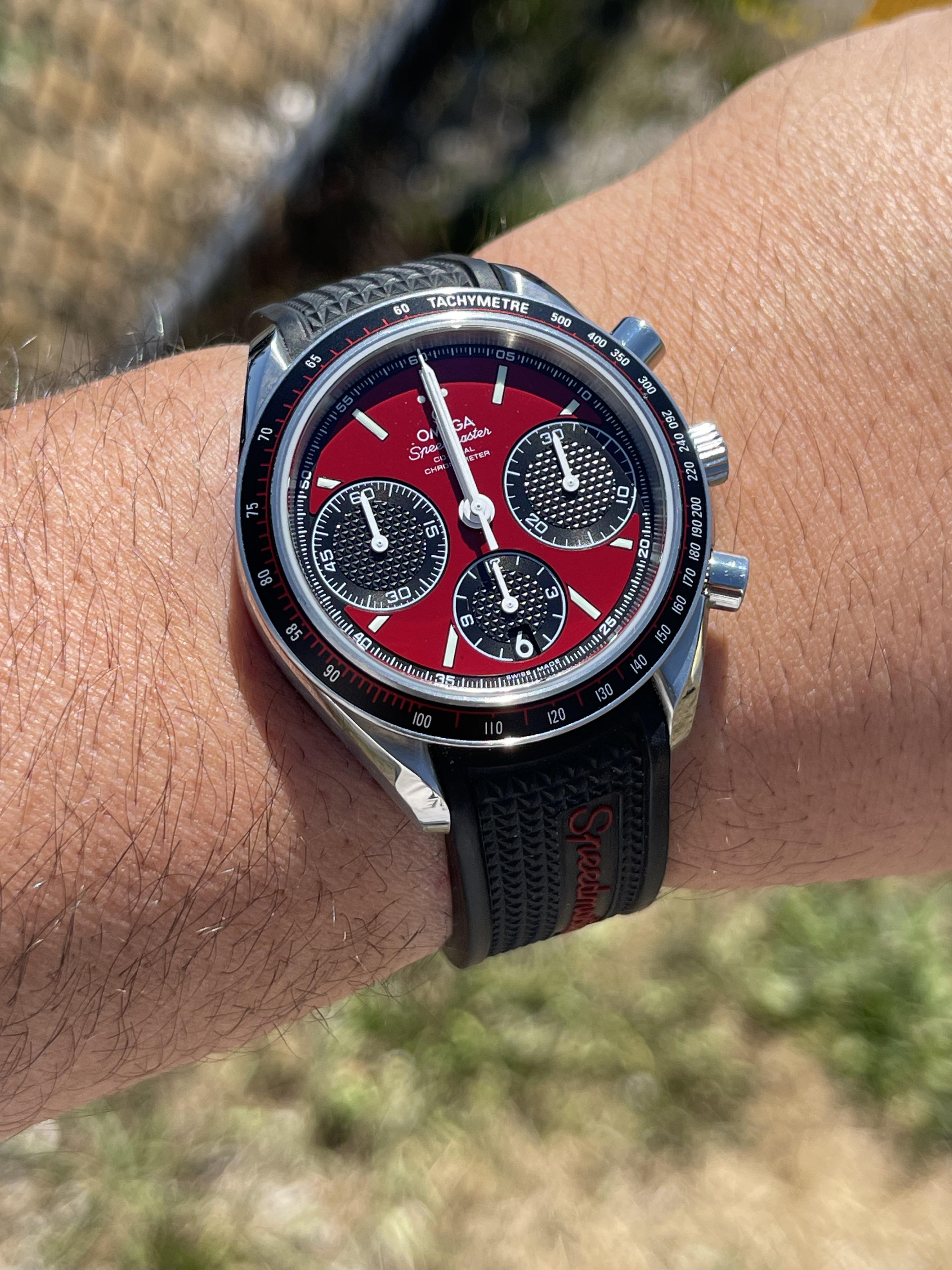 WTS Omega Speedmaster Racing 40mm Red Dial 326.30.40.50.11.001