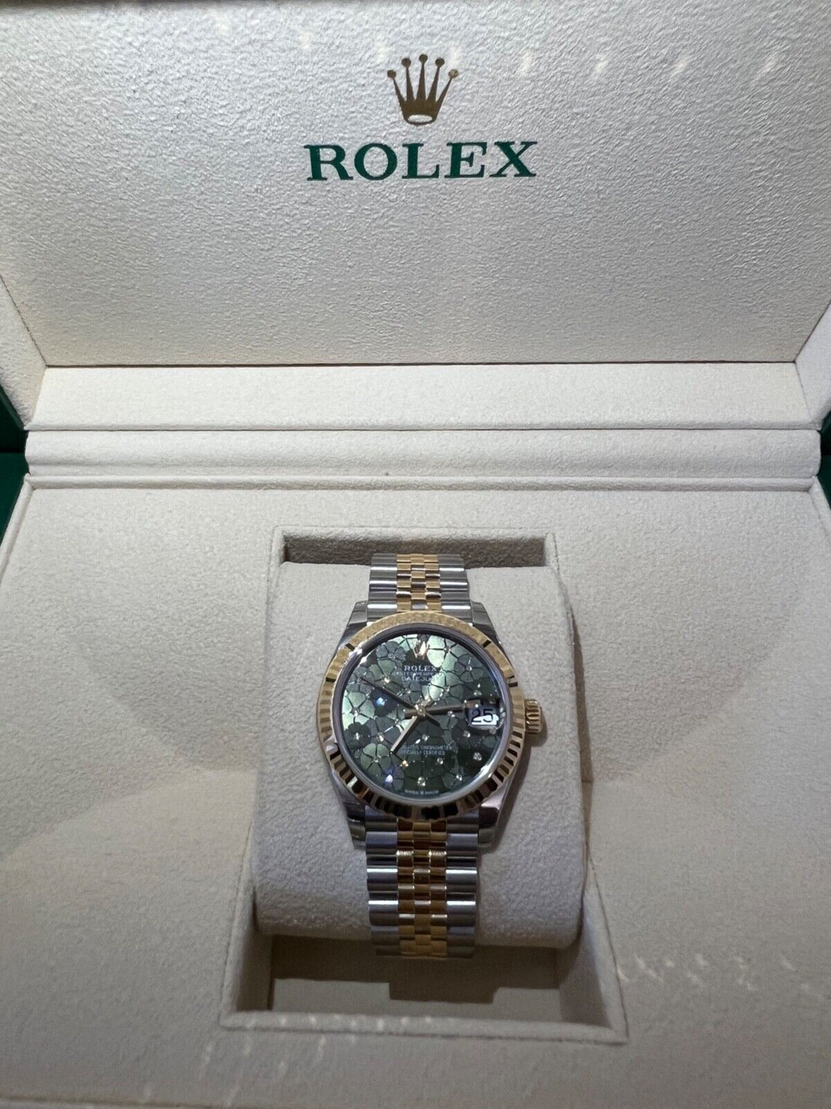 Rolex Datejust 31 Ladies Watch with Green Dial and Diamonds 278273OGDR6J