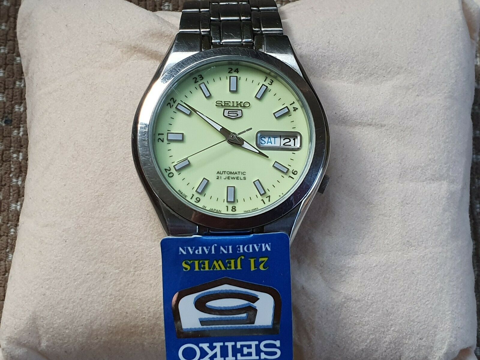 seiko 5 lumibrite automatic watch