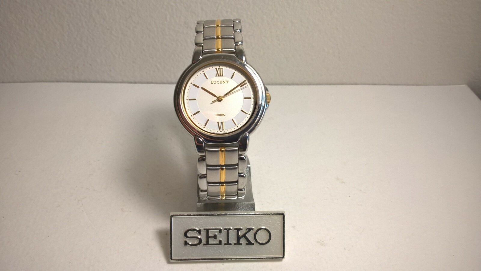 Seiko Lucent SCRG007 8N21 6000 Quartz Unisex Dress Watch with Box