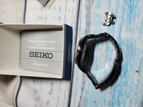 Men s Seiko Analogue Chronograph Quartz Solar Watch Cal. V172 OAKO