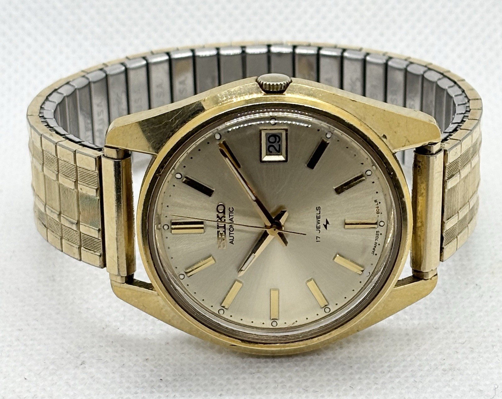Seiko Automatic 17 Jewels 7025-8069 Price as of June 2026