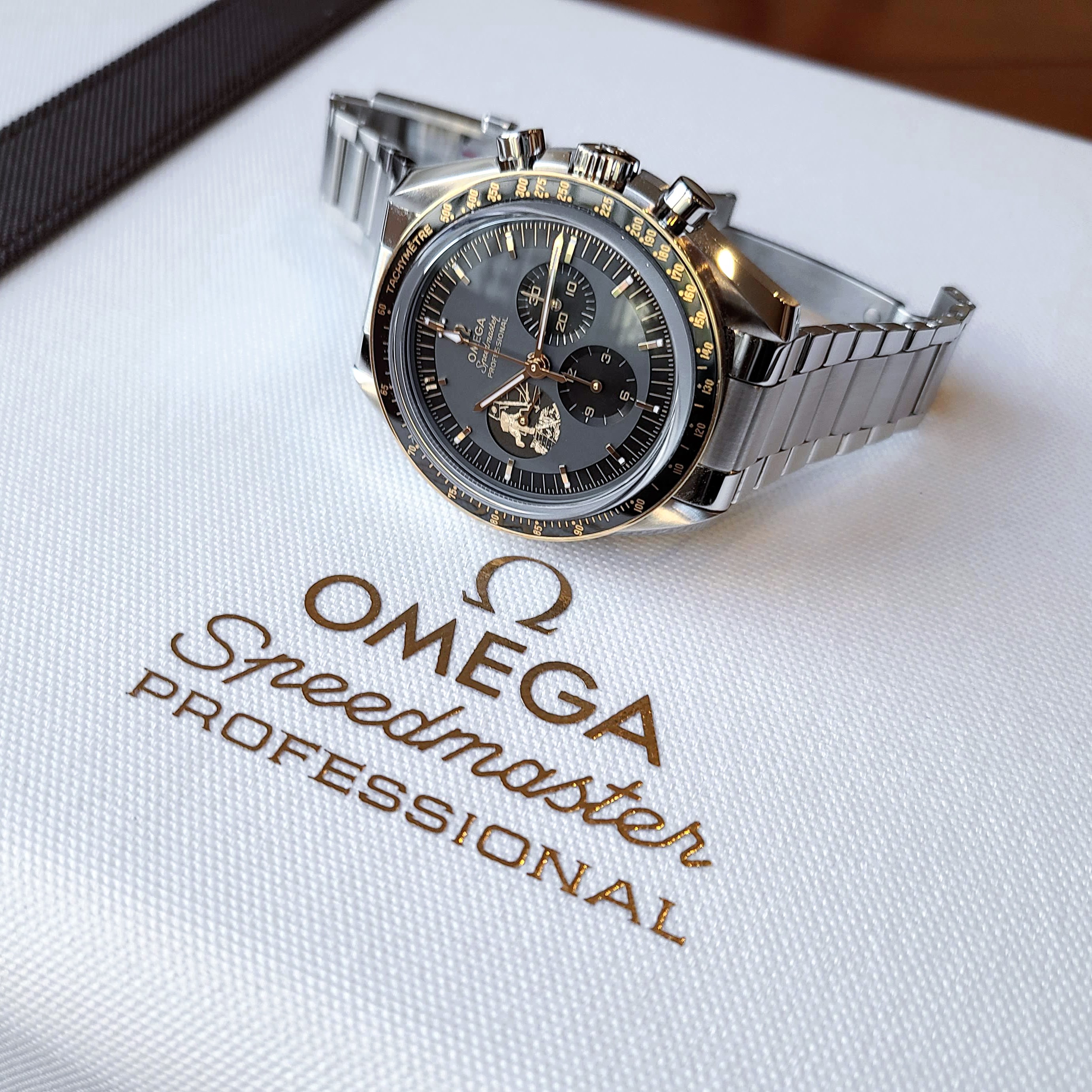 Speedmaster apollo 11 clearance 50th anniversary limited edition