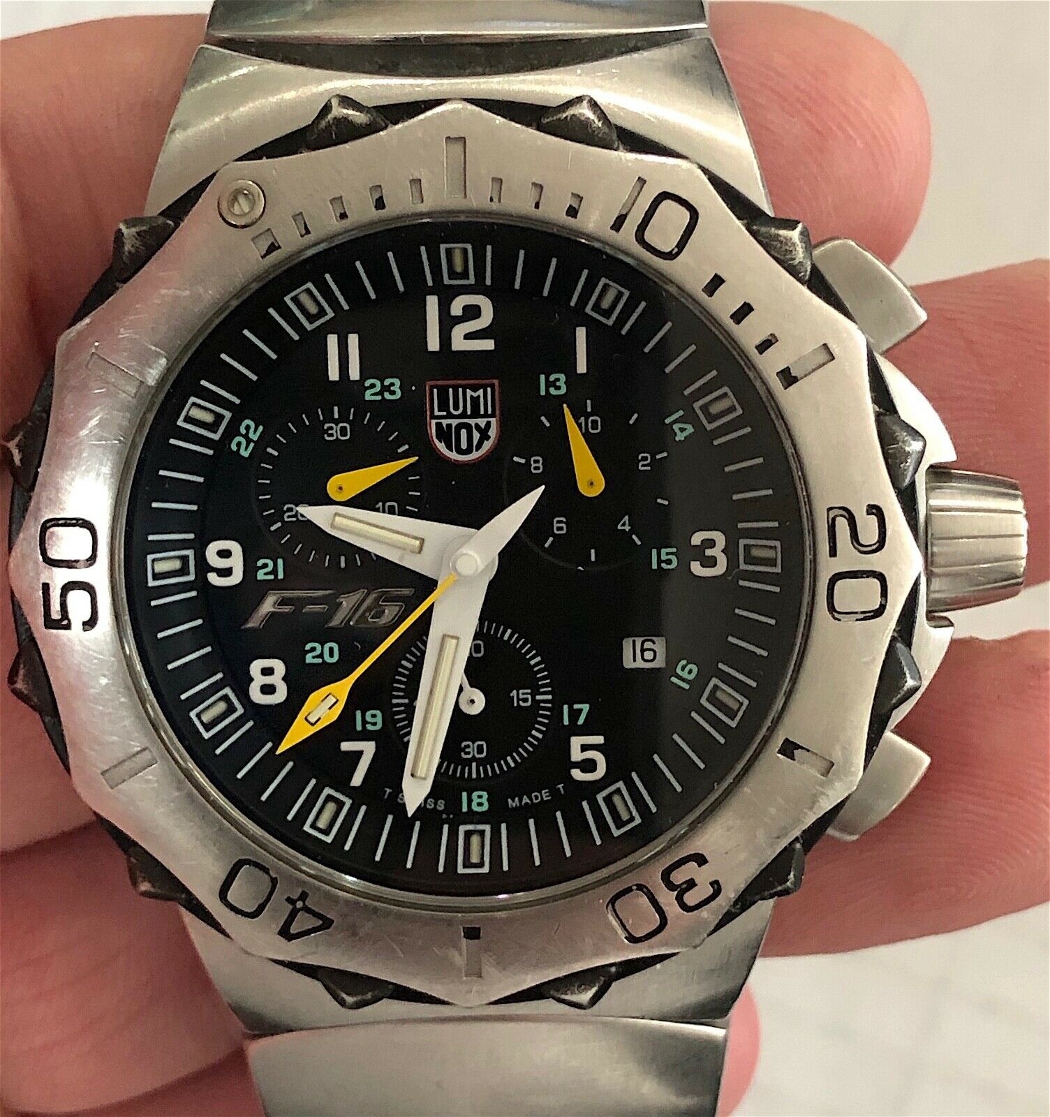 luminox f 16