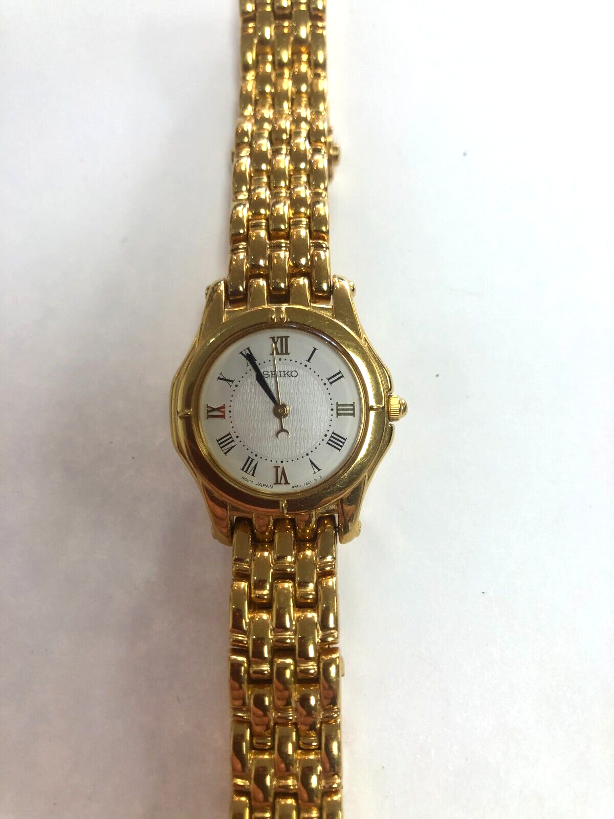Ladies SEIKO Quartz Gold Tone watch 4N01-0620 WORKS GREAT