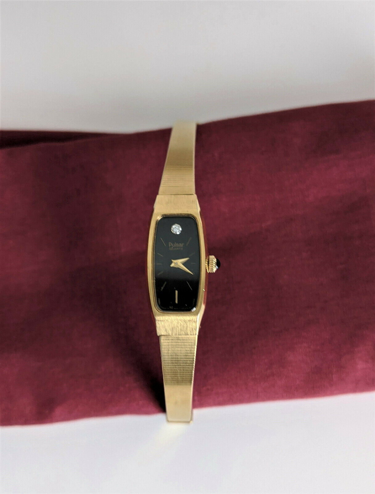Pulsar ladies black and gold tone dress watch NEW BATTERY Vintage Pulsar Women V220-6190 Dress Gold Tone Oval Quartz  main image 2
