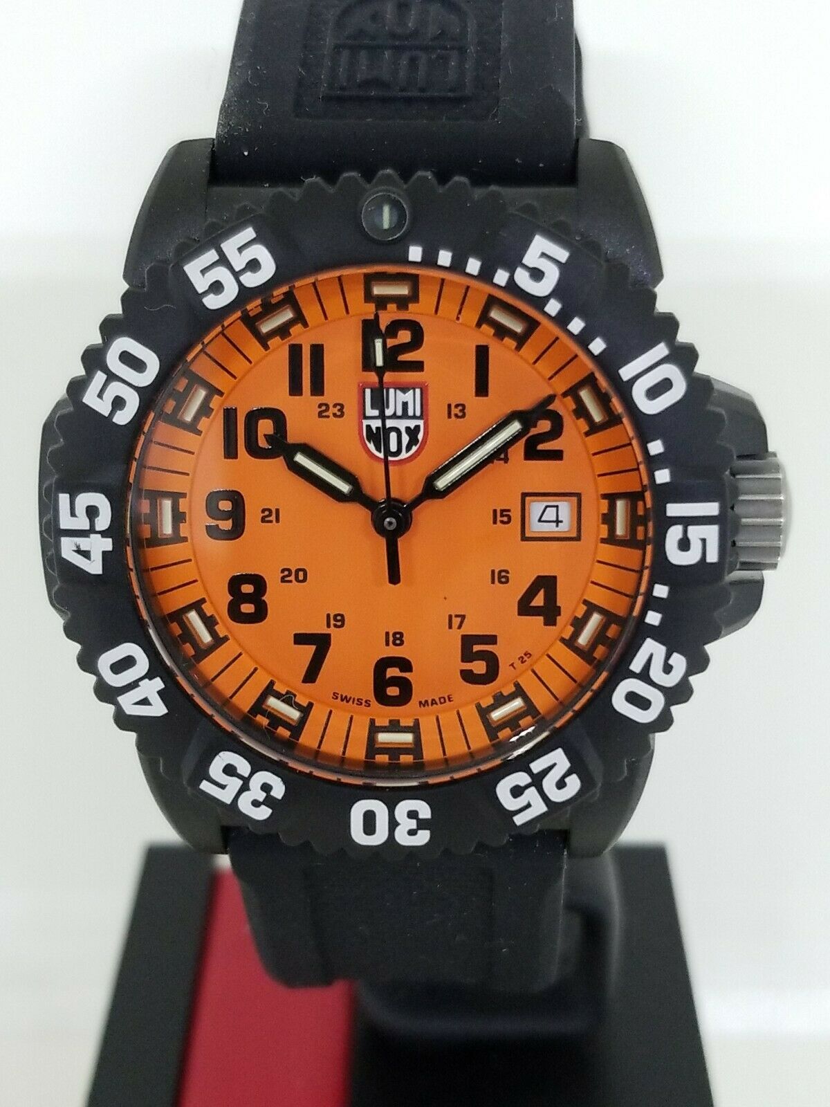 Luminox on sale colormark orange