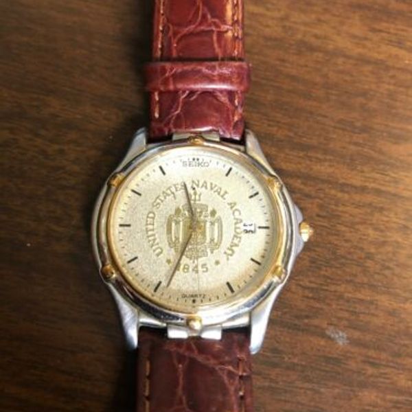 US NAVAL ACADEMY SEIKO TWO TONE MEN'S WATCH 8D1693 NEW BATTERY
