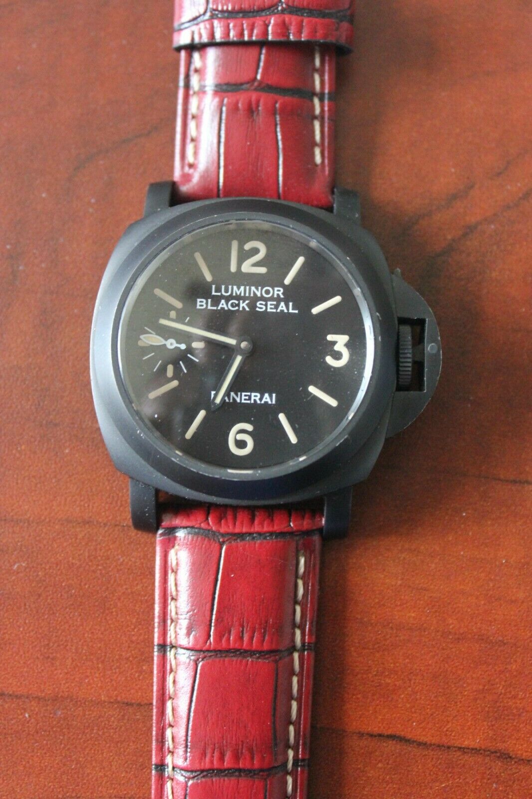 PANERAI With ROLEX Movement. Luminor Black SEAL op is 7002 BB is