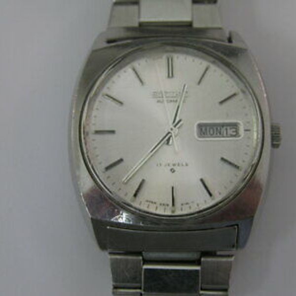Vintage Seiko Watch Day/Date 17 Jewels 63098089 with Band 1970