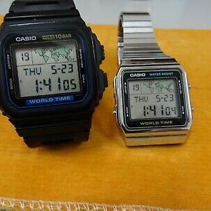 VINTAGE CASIO 1986 (643) *2 WORLD MAP 5 ALARMS A-300U/W-520U(100M