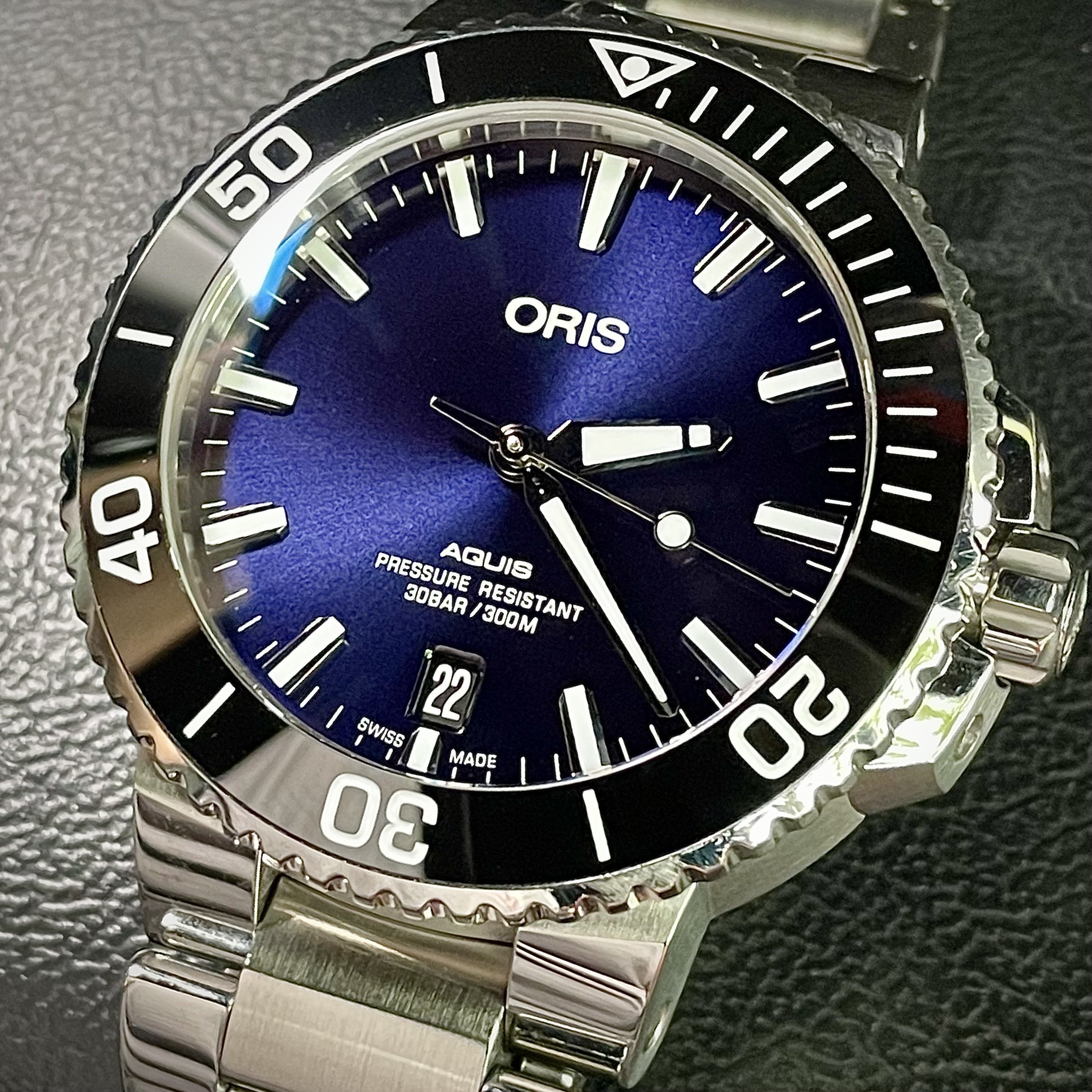 FSOT Oris Aquis 39.5mm Blue Dial For Sale or Trade for a 41.5mm WatchCharts Marketplace