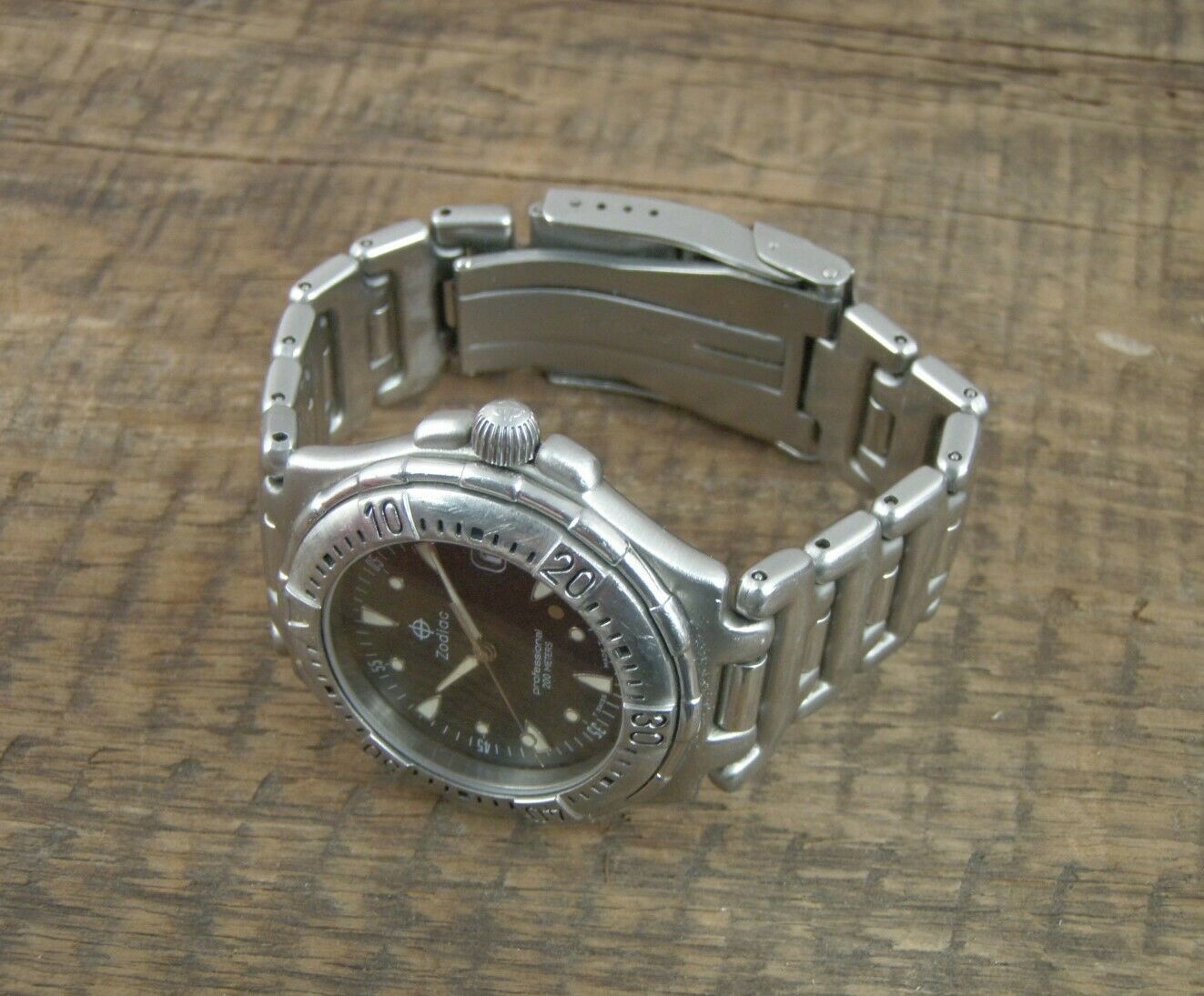 Vintage Zodiac Professional 200 Meters Divers Watch 306.28.08