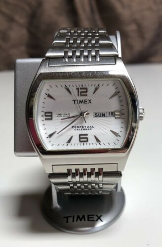 Timex perpetual 2025 calendar indiglo wr100m