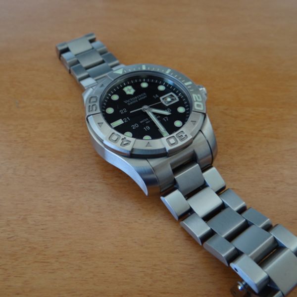 Victorinox Swiss Army 241262 Dive Master 500 Titanium