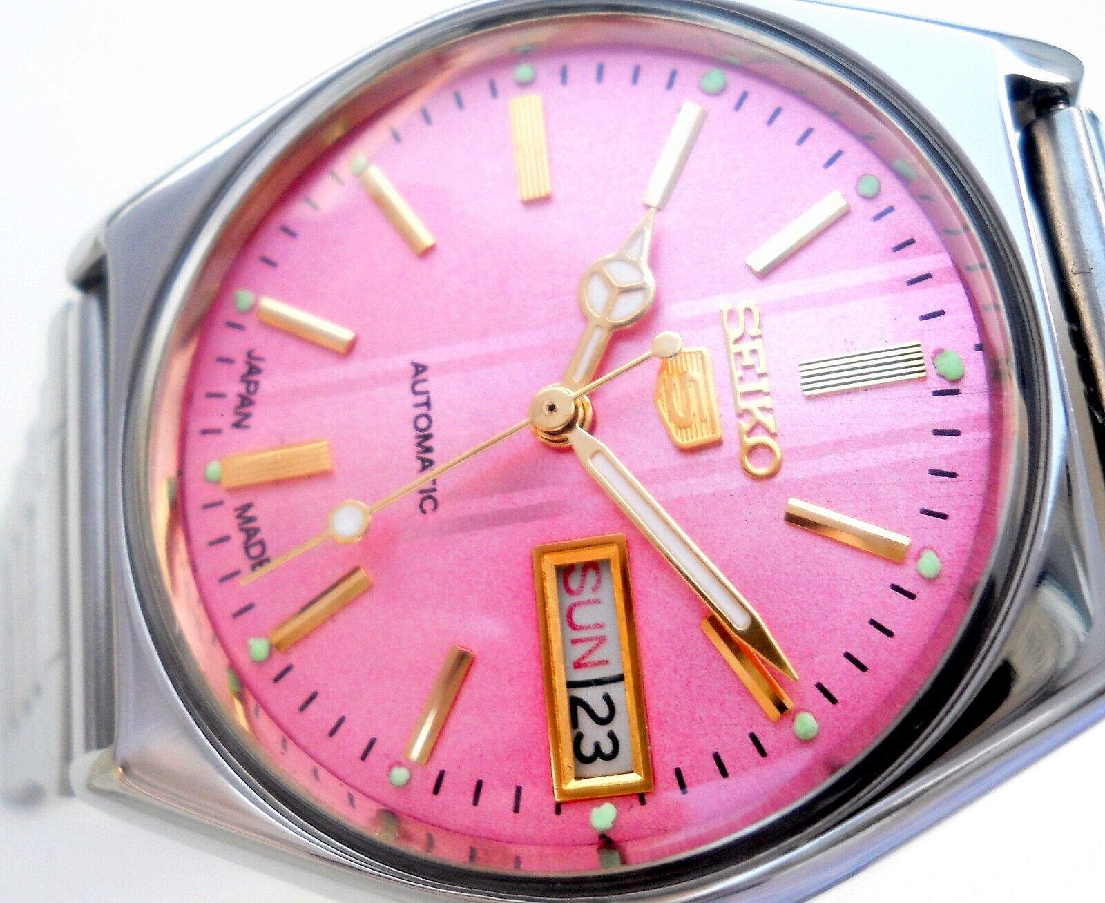 Seiko 5 best sale pink dial